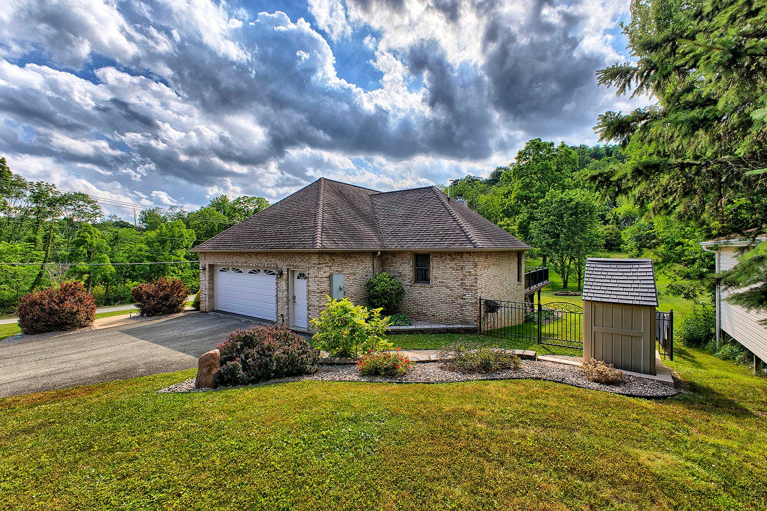 105 Oak Hill Road, Greensburg, PA 15601