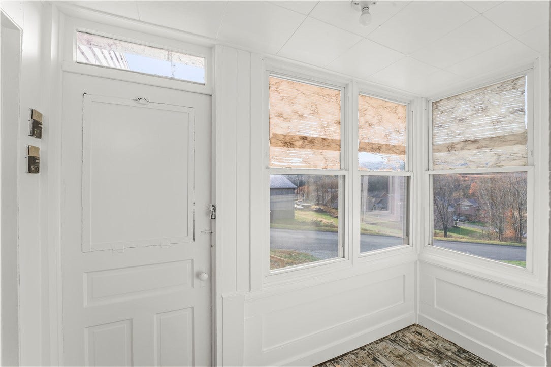 Mud Room 2667 Jefferson Ave