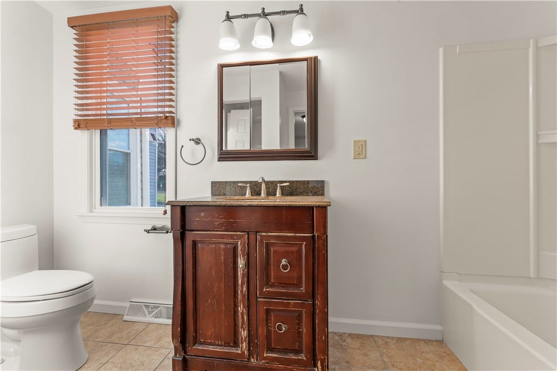 Main Floor Full Bathroom 2667 Jefferson Ave