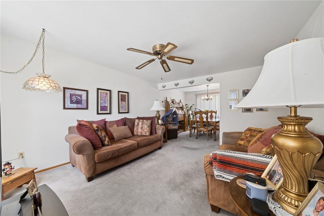 13479 Louise Dr, Irwin, PA 15642