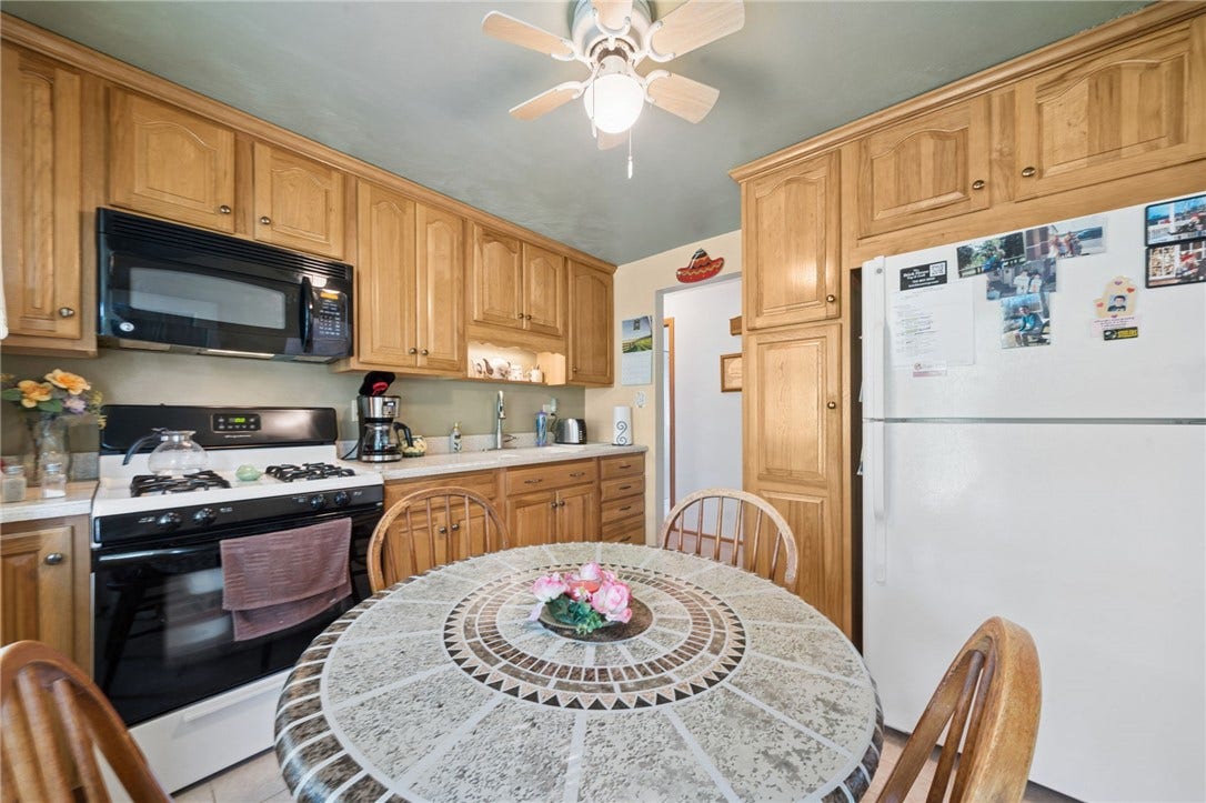 13479 Louise Dr, Irwin, PA 15642