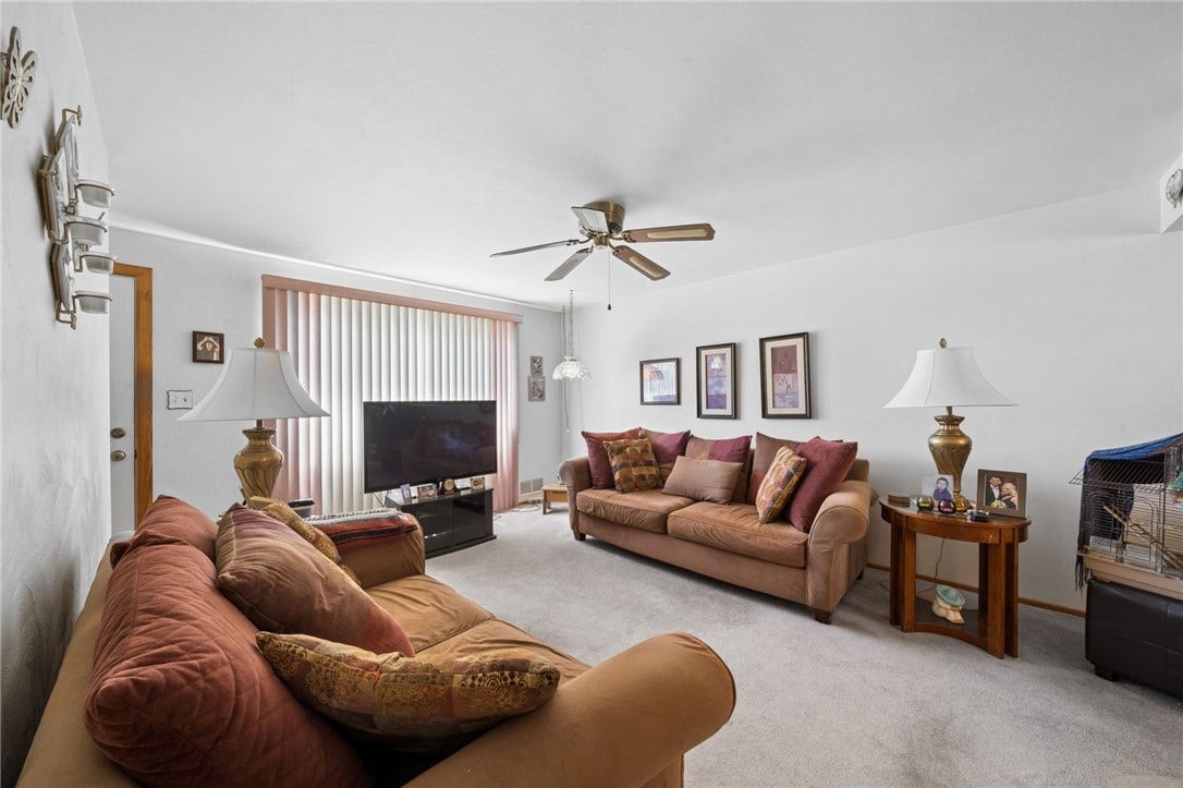 13479 Louise Dr, Irwin, PA 15642