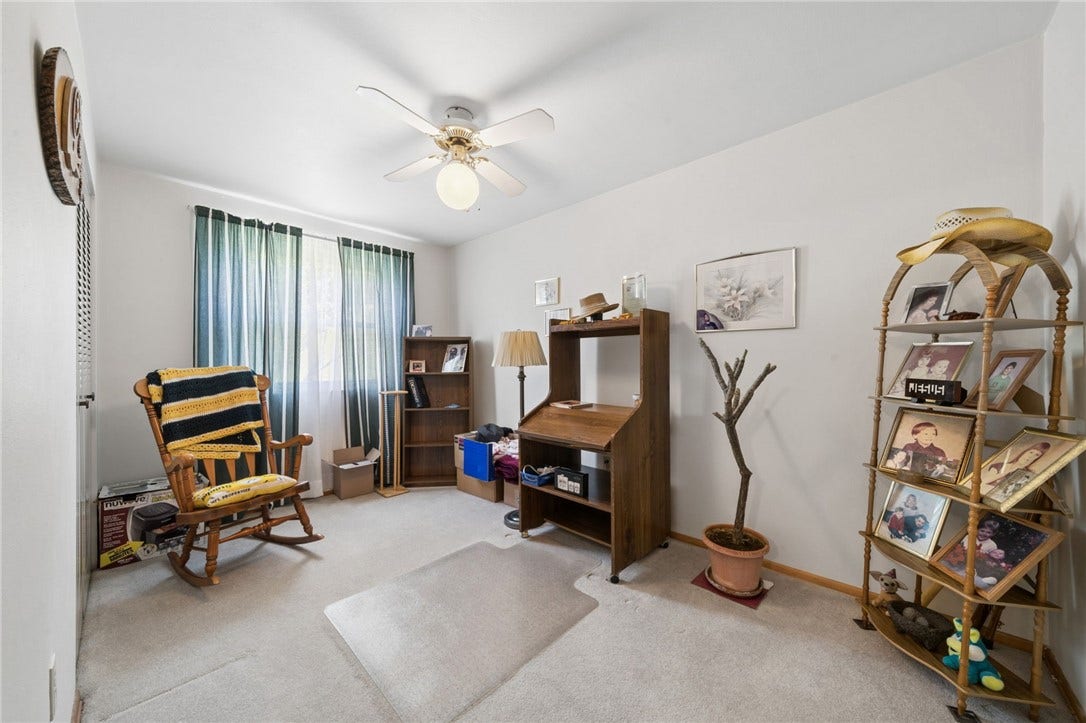 13479 Louise Dr, Irwin, PA 15642