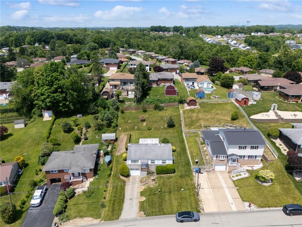 13479 Louise Dr, Irwin, PA 15642