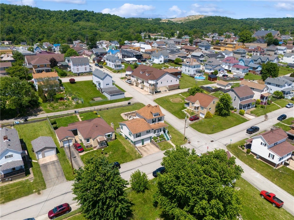 547 Green Street, Belle Vernon, PA 15012