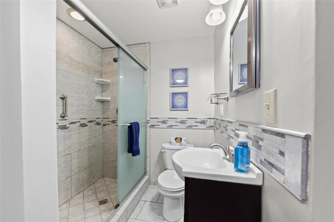 Updated Full Bathroom in bedroom 3