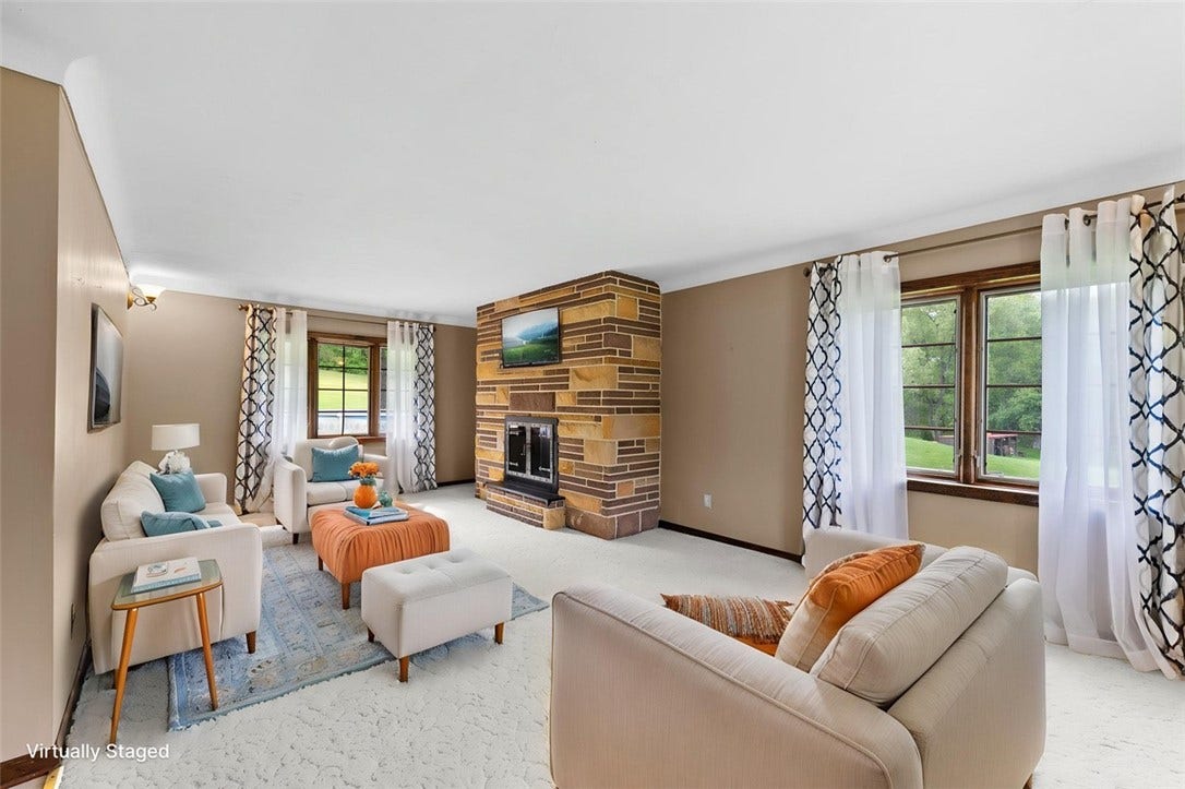 Virtual staged Living room