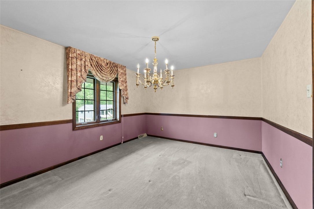 Chair rail in Dining Room
