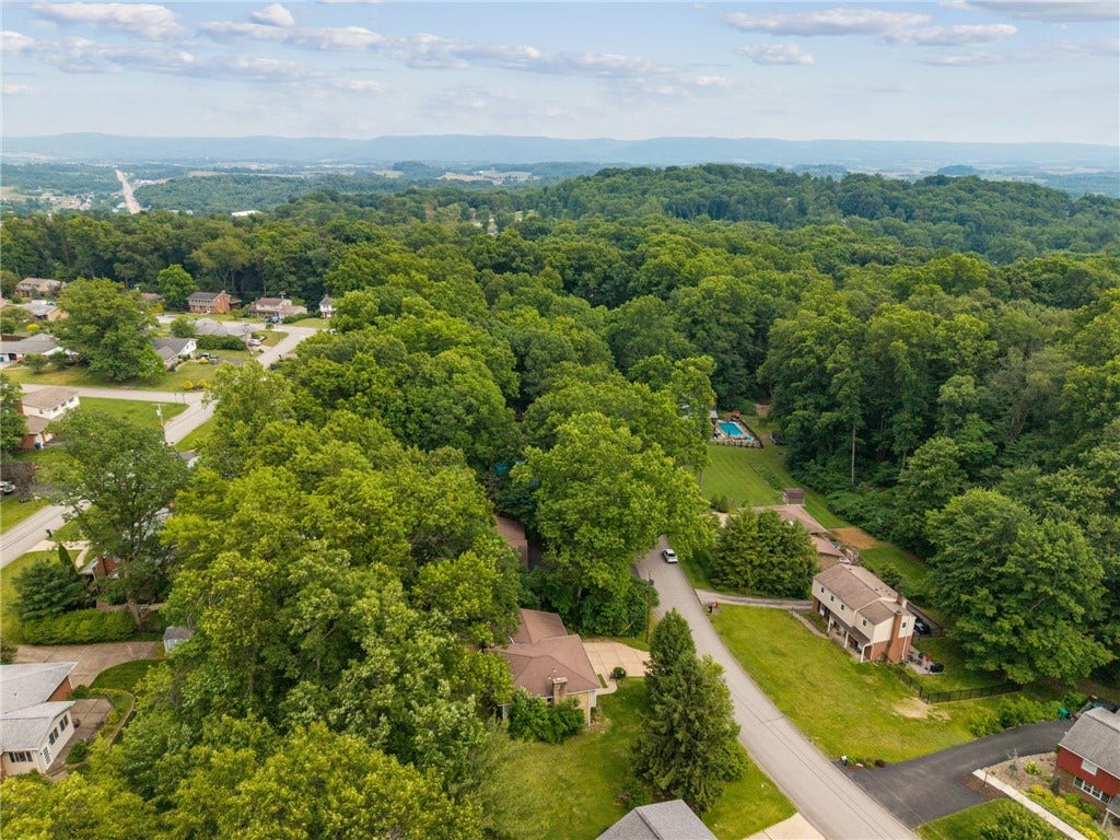 3032 Ben Venue Dr, Greensburg, PA 15601