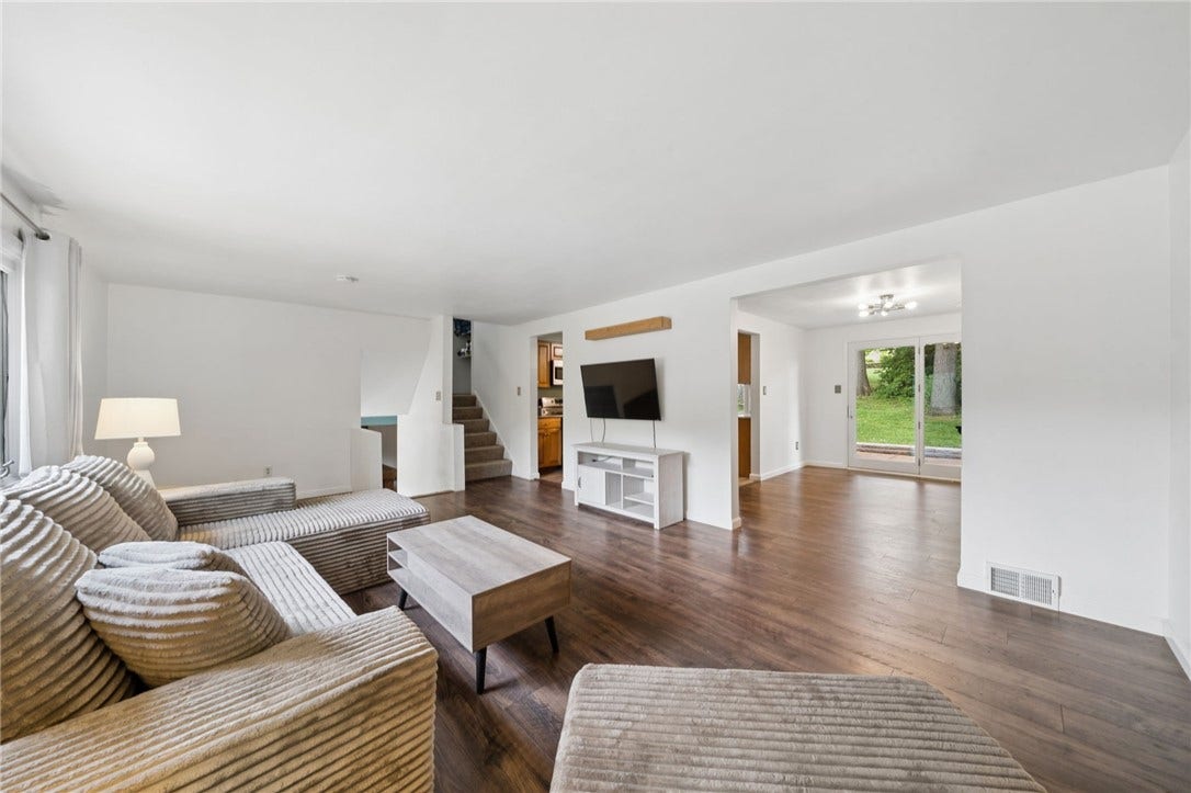 3032 Ben Venue Dr, Greensburg, PA 15601