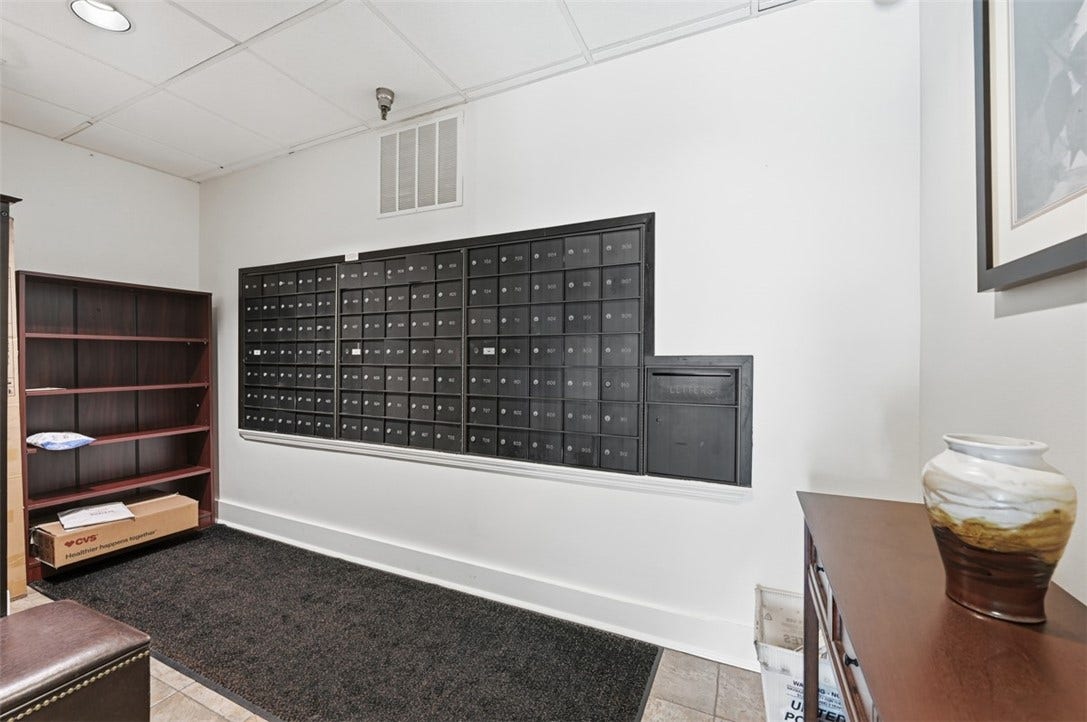 1400 Smokey Wood Dr, #601, Pittsburgh, PA 15218 Common Area mail-room
