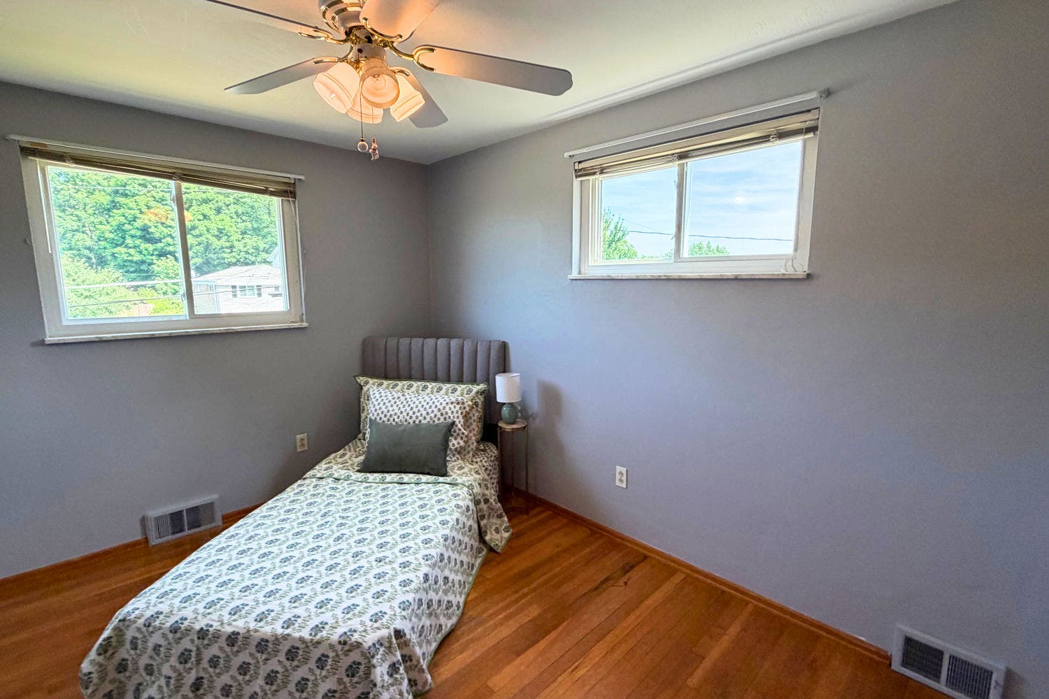5464 California, Bethel Park, PA 15102