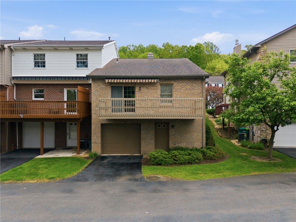 100 Unity Square, Greensburg, PA 15601