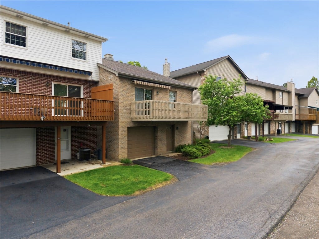100 Unity Square, Greensburg, PA 15601