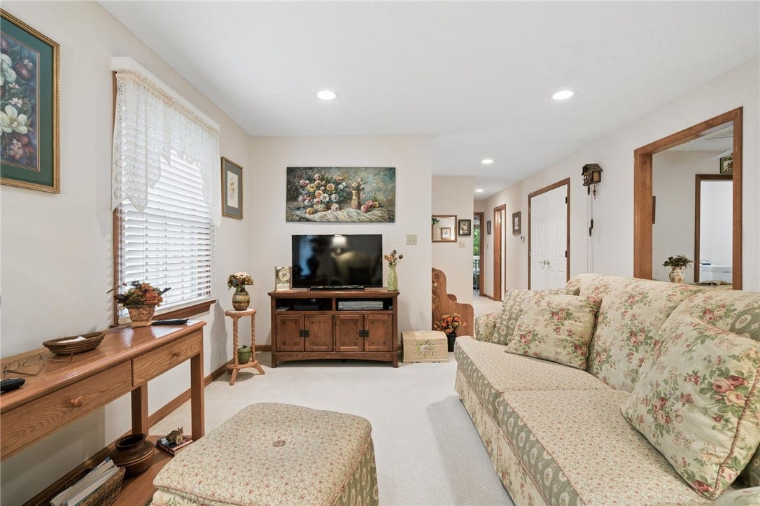100 Unity Square, Greensburg, PA 15601