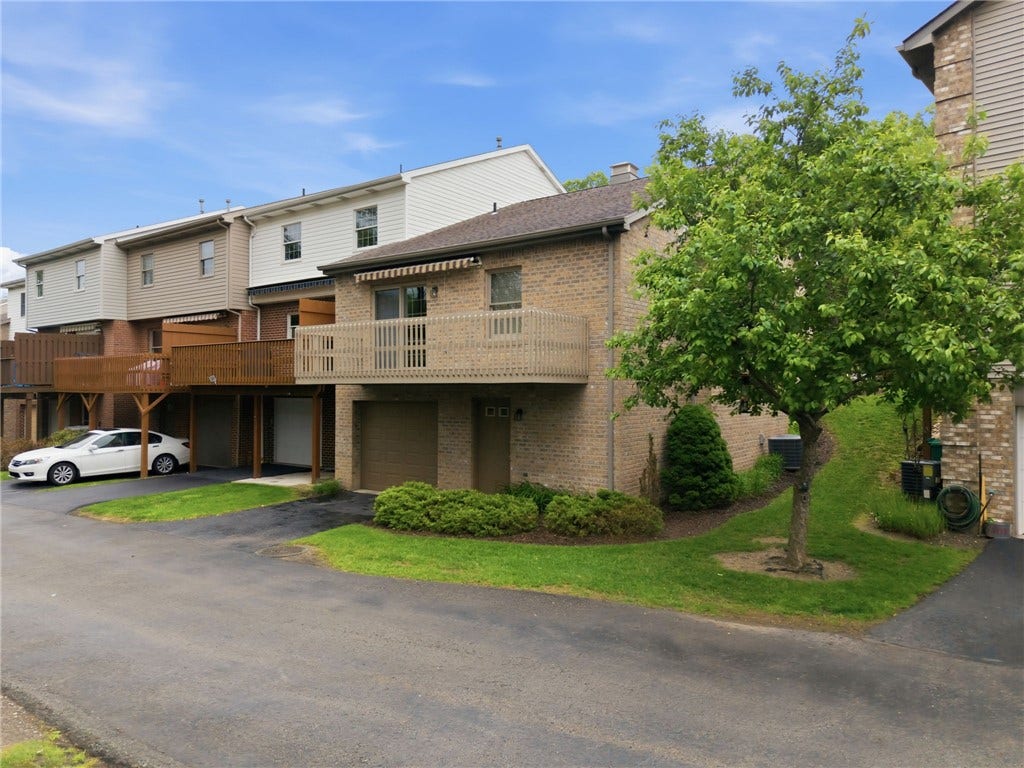 100 Unity Square, Greensburg, PA 15601