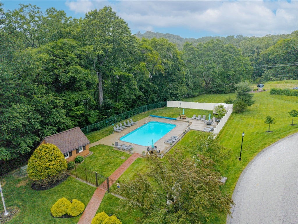 100 Unity Square, Greensburg, PA 15601