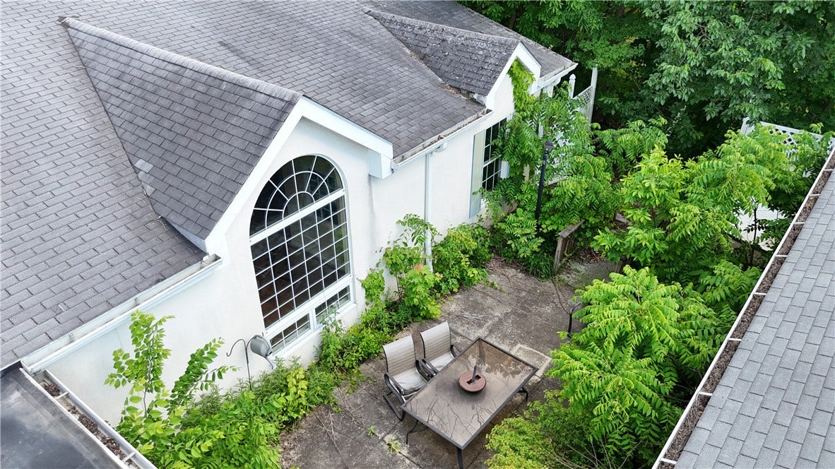 5347 Brightwood Rd, Bethel Park, PA 15102