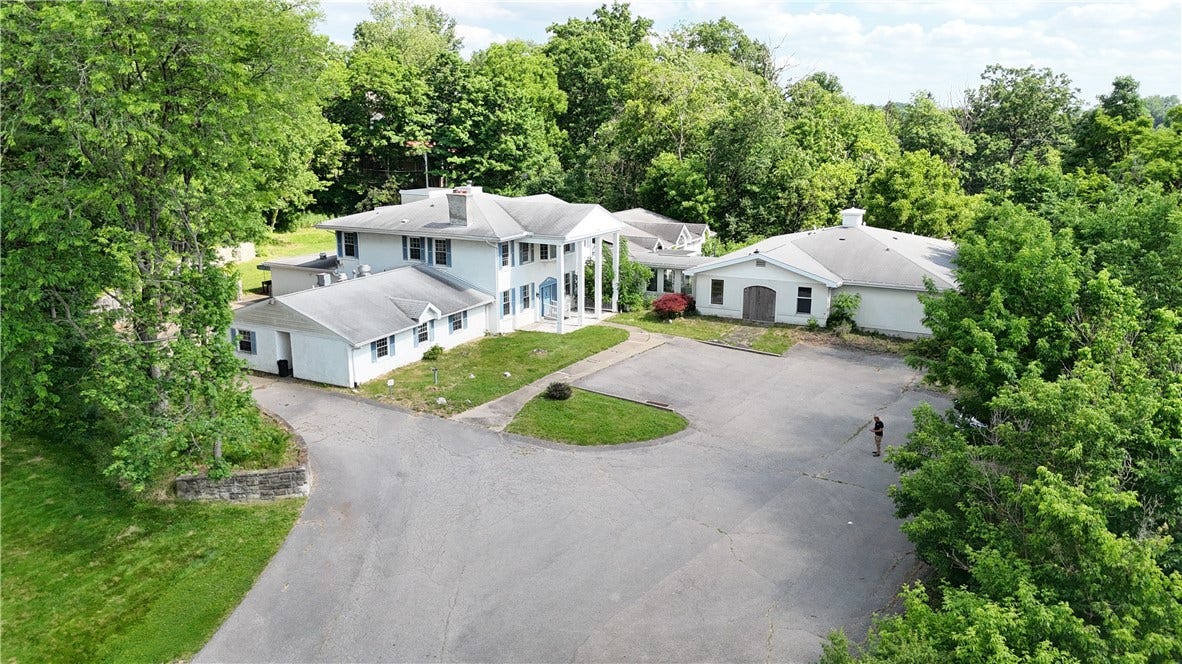 5347 Brightwood Rd, Bethel Park, PA 15102