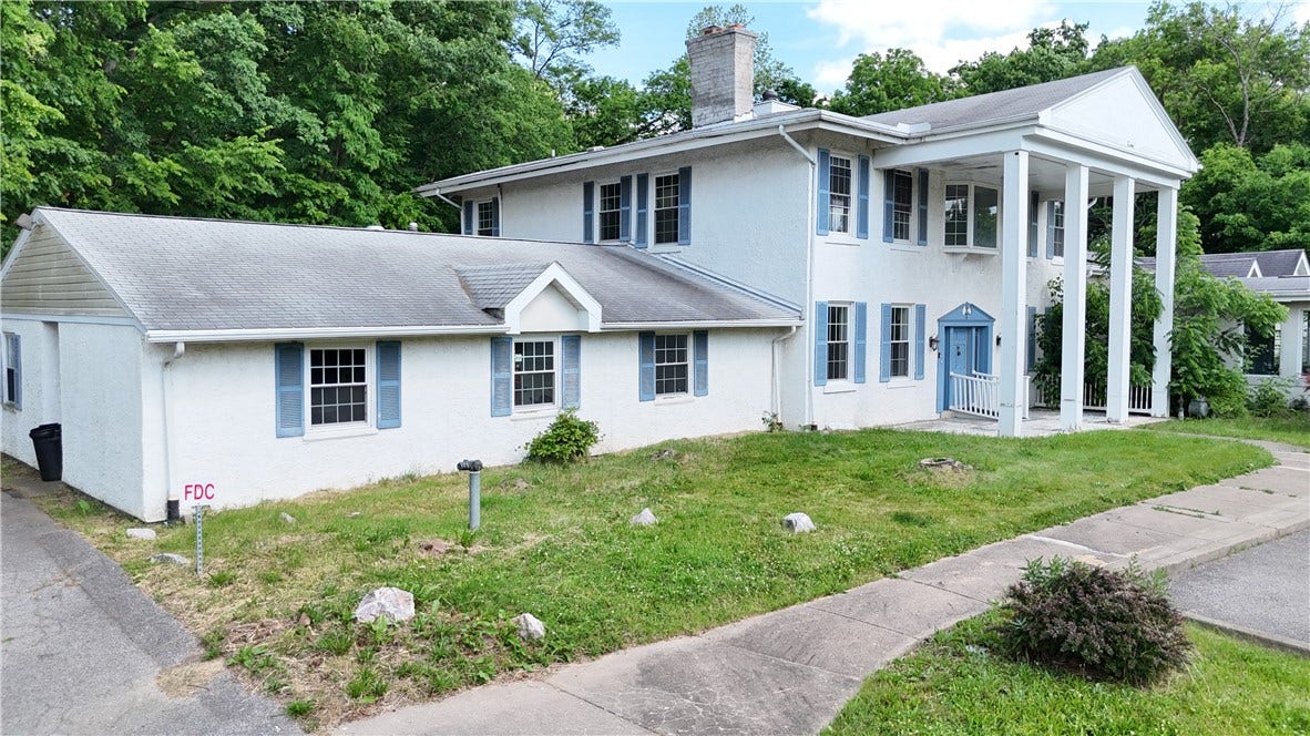 5347 Brightwood Rd, Bethel Park, PA 15102