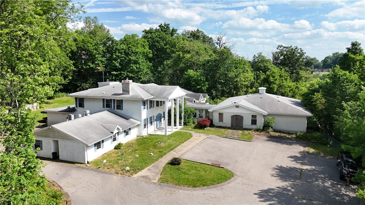 5347 Brightwood Rd, Bethel Park, PA 15102