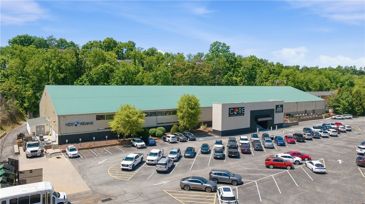 100 Colony Dr, Irwin, PA 15642