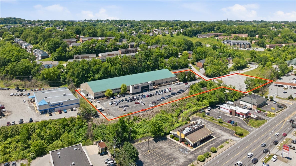 100 Colony Dr, Irwin, PA 15642