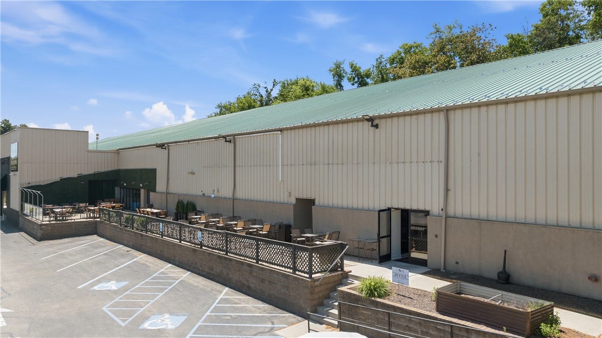 100 Colony Dr, Irwin, PA 15642