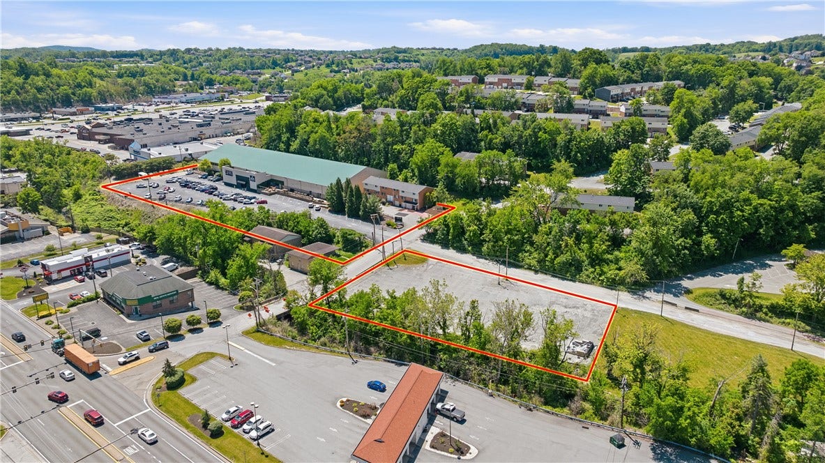 100 Colony Dr, Irwin, PA 15642