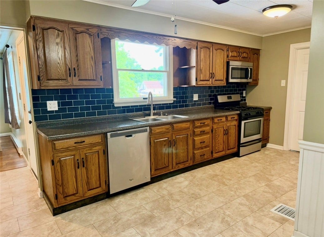 2322 W Belmont Ave, Washington, PA 15301