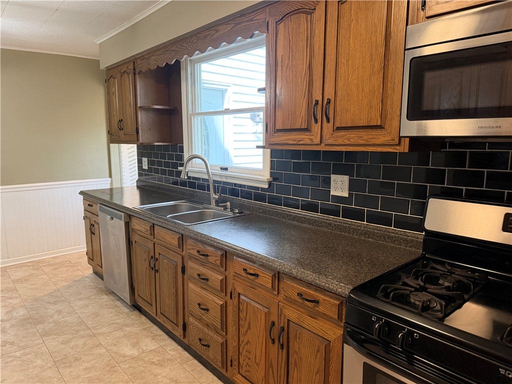 2322 W Belmont Ave, Washington, PA 15301