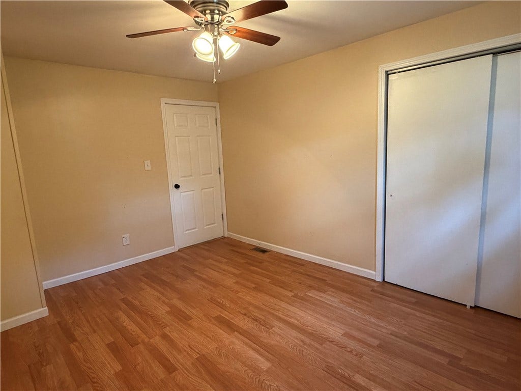 2322 W Belmont Ave, Washington, PA 15301