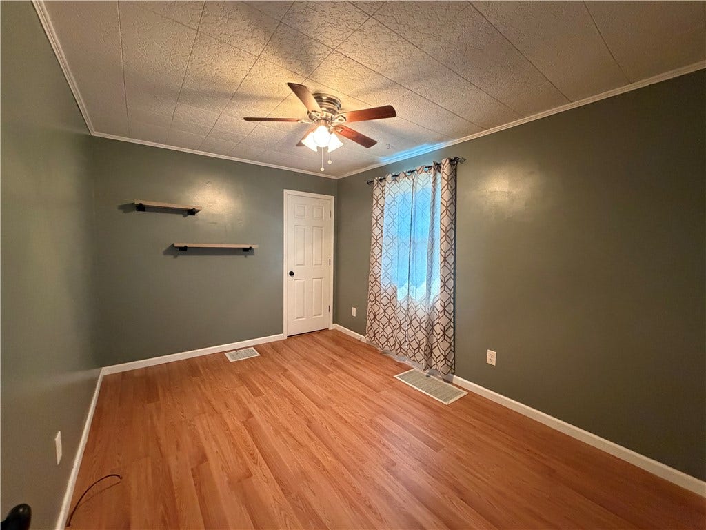 2322 W Belmont Ave, Washington, PA 15301