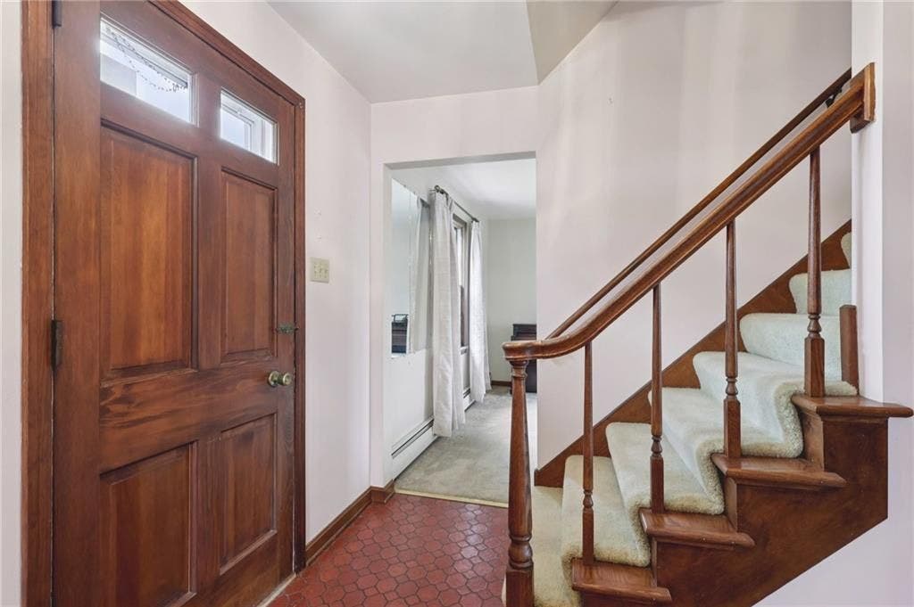 Entry includes large hallway closet