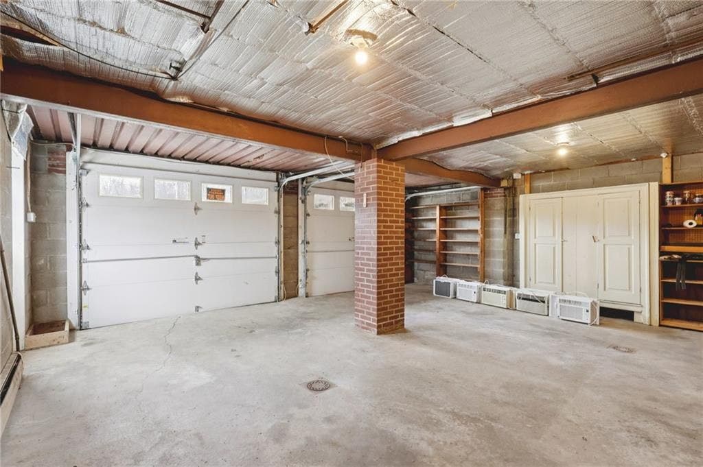 HUGE Oversized 2 car garage