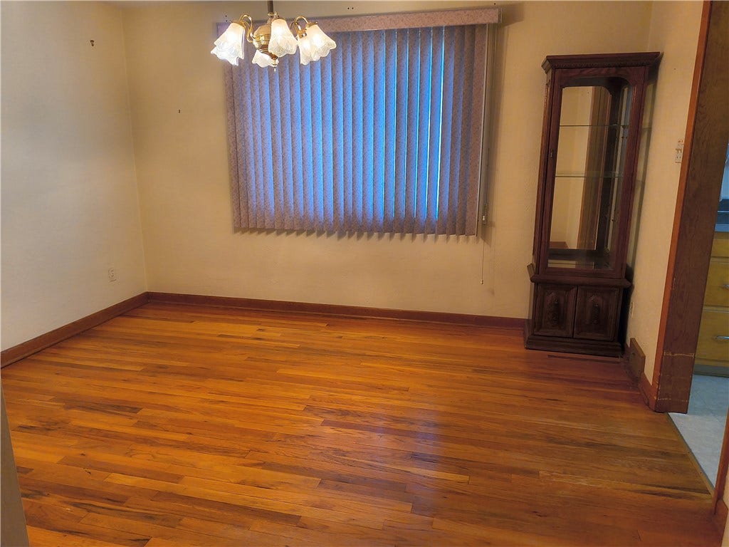 277 Oaklyn Rd, Bethel Park, PA 15102