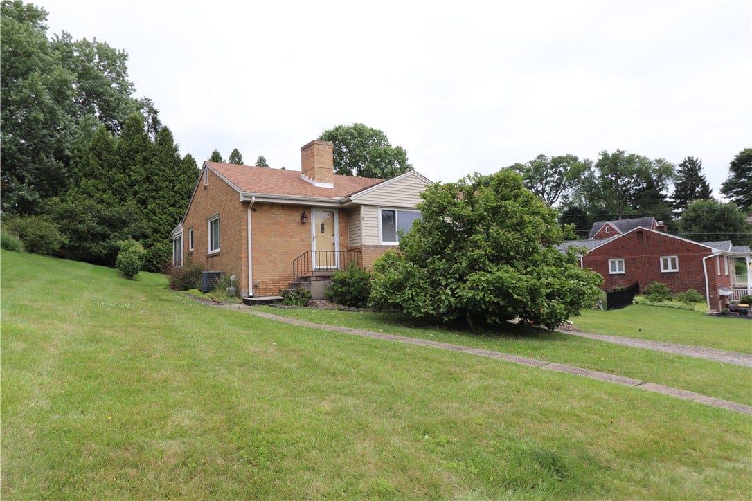 277 Oaklyn Rd, Bethel Park, PA 15102