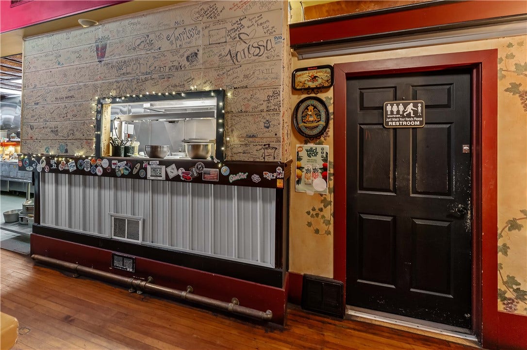 84 W Main St, Uniontown, PA 15401