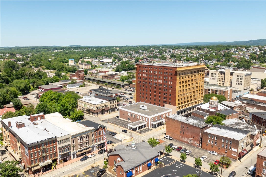 84 W Main St, Uniontown, PA 15401