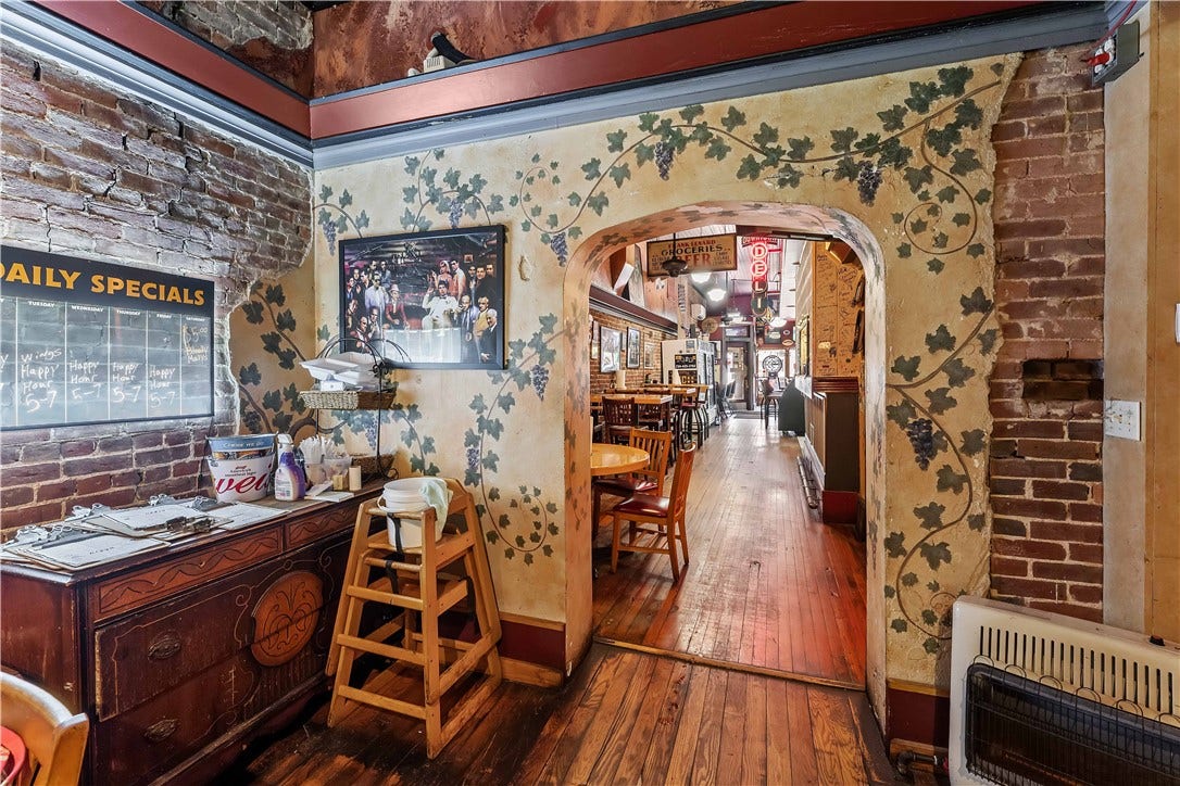 84 W Main St, Uniontown, PA 15401