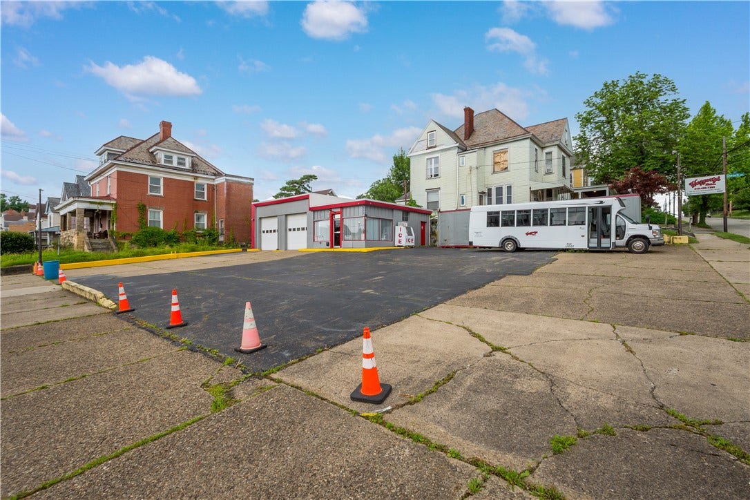 595 N Main Street, Washington, PA 15301