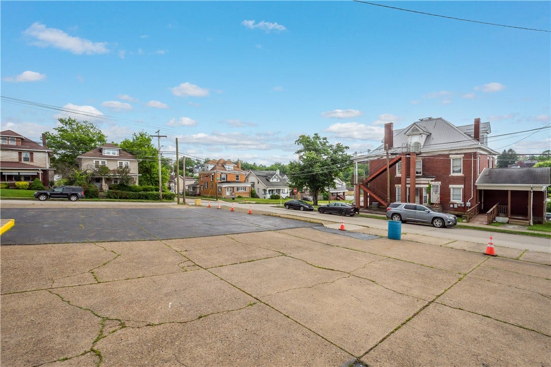 595 N Main Street, Washington, PA 15301