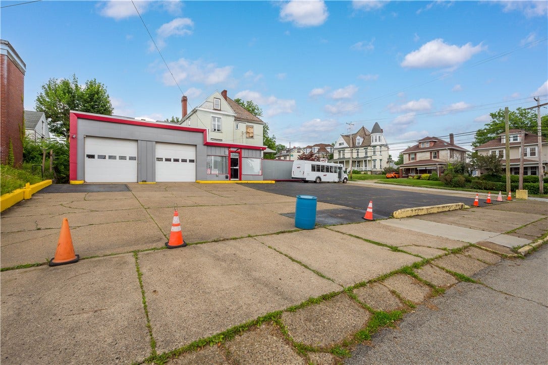595 N Main Street, Washington, PA 15301