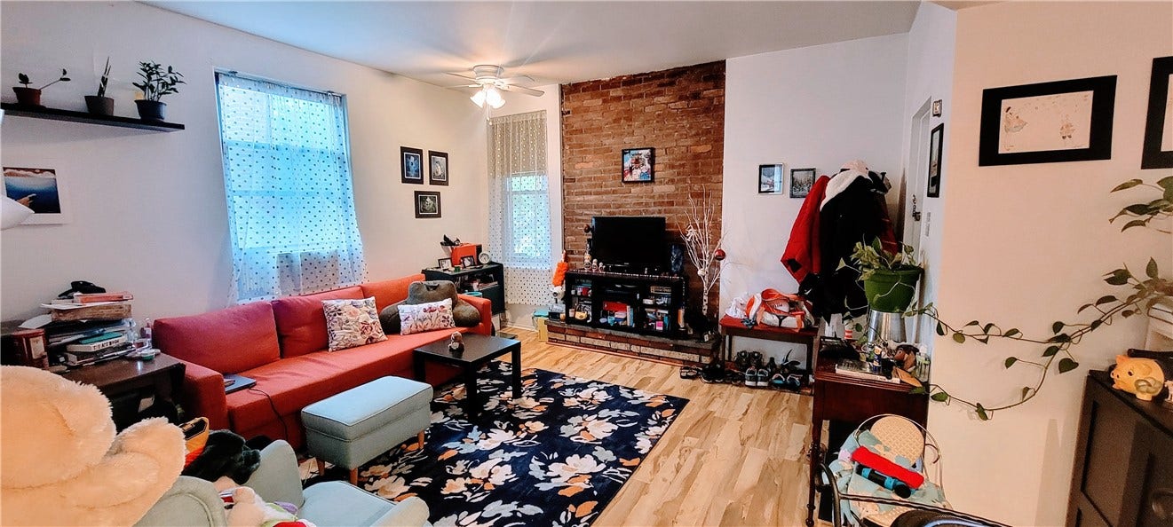 659 Maryland Ave, Shadyside, PA 15232 unit 5(a one bedroom unit) living area