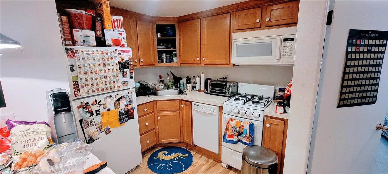 659 Maryland Ave, Shadyside, PA 15232 unit 5 kitchen
