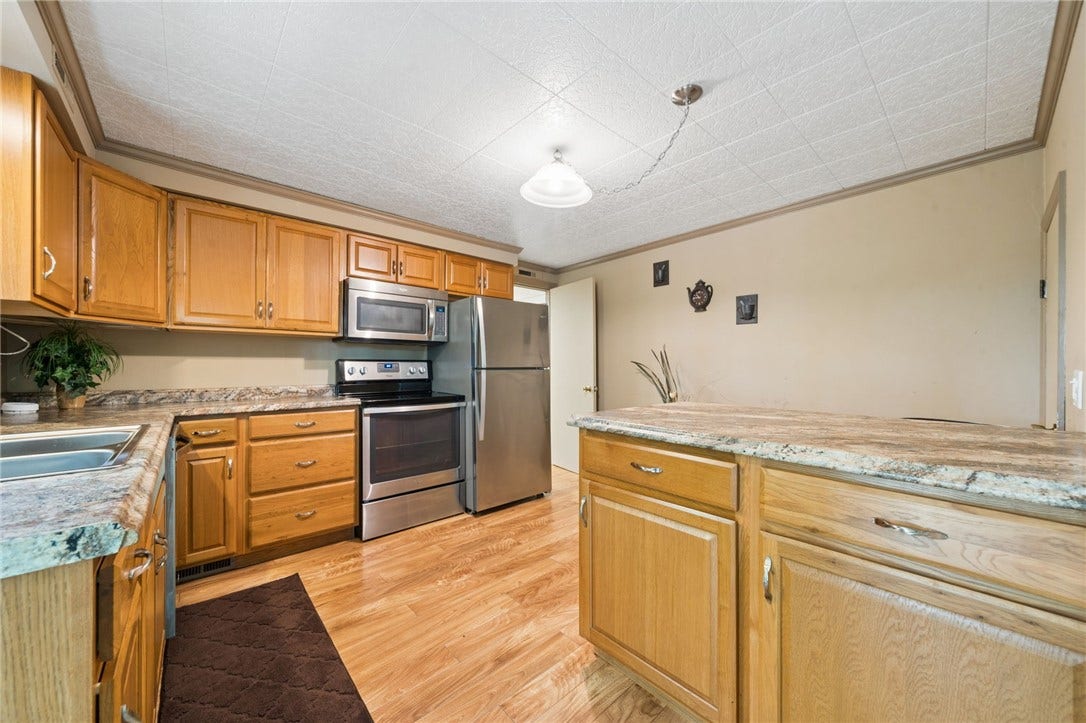745 Sidney St, Greensburg, PA 15601