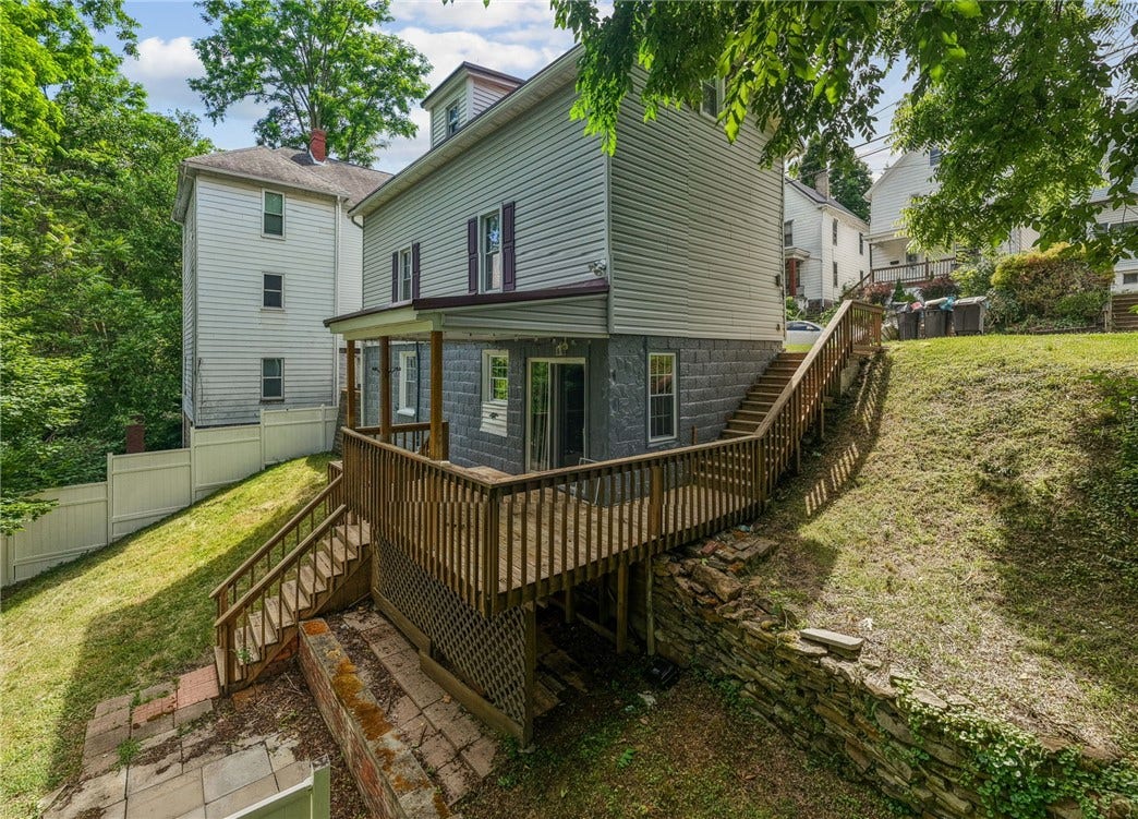 745 Sidney St, Greensburg, PA 15601