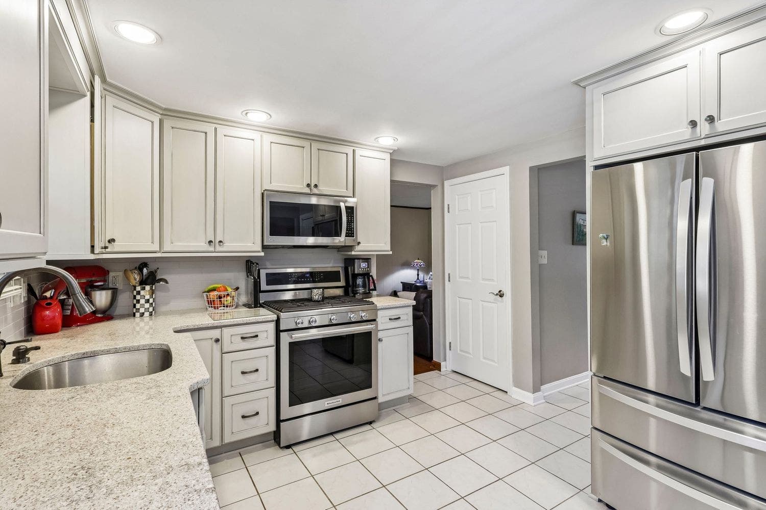 1140 Grouse Run Road, Bethel Park, PA 15102