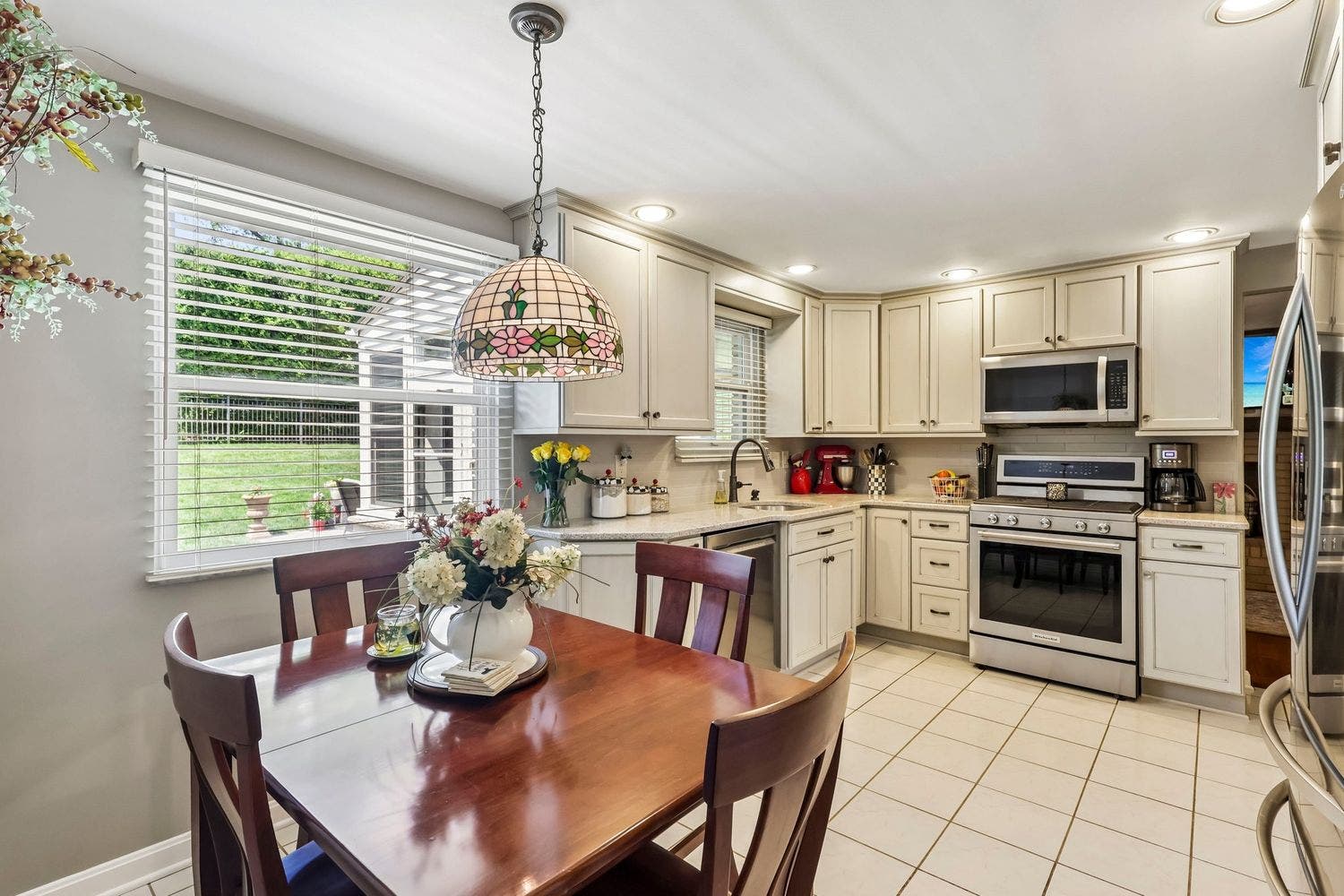1140 Grouse Run Road, Bethel Park, PA 15102