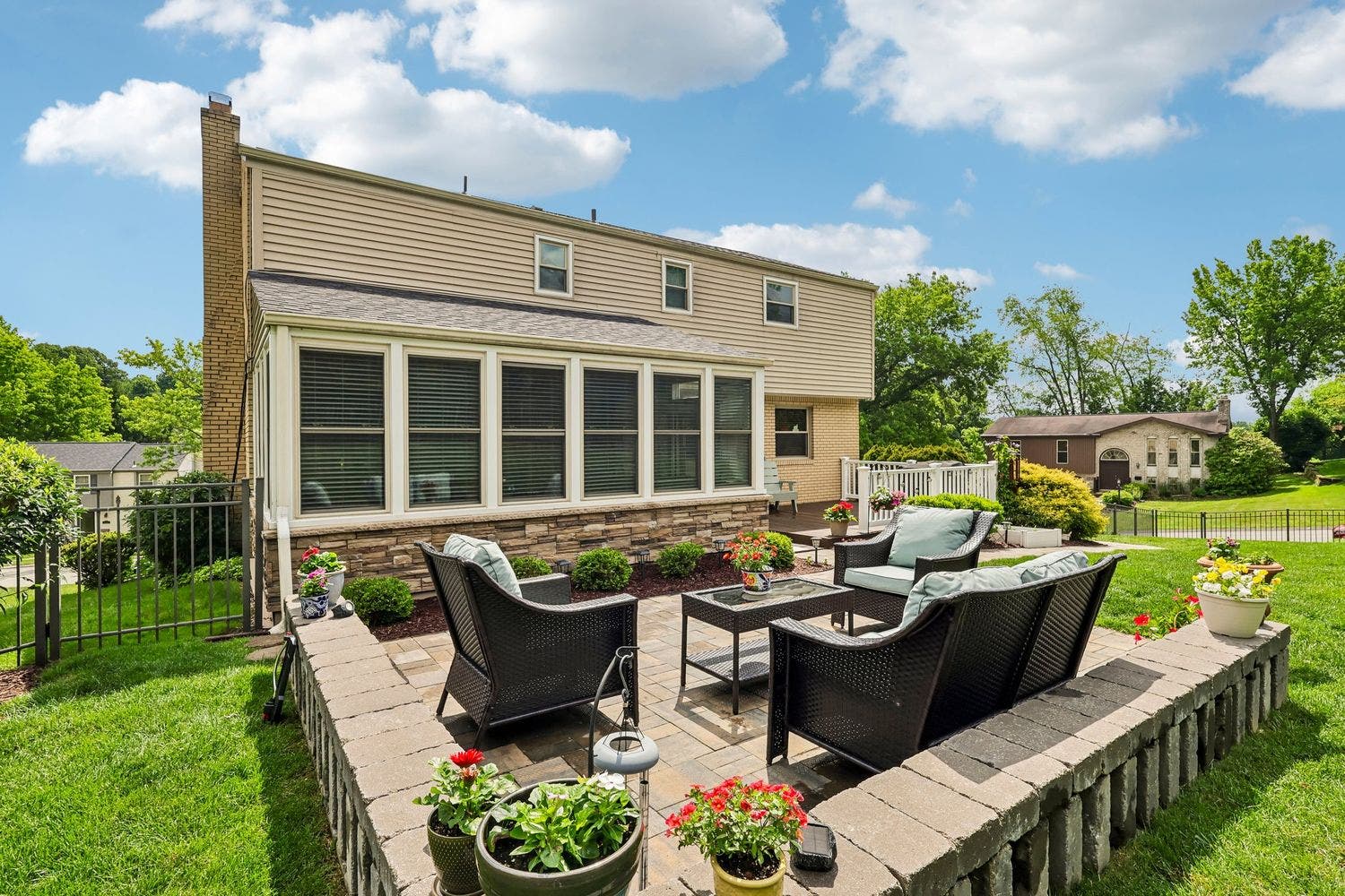 1140 Grouse Run Road, Bethel Park, PA 15102